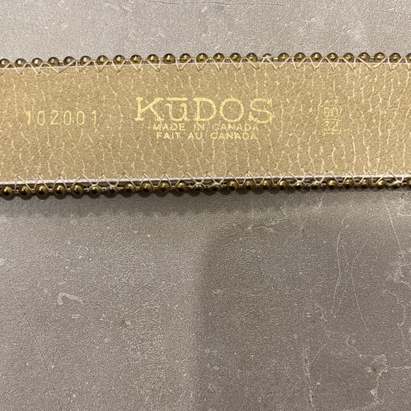 Rare Vintage White Leather Belt with Gold Tone Features - Picture 11 of 16